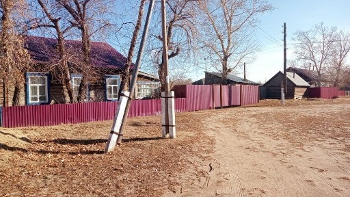 Домик в деревне и хорошая тачка