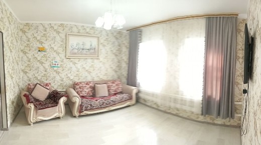 Продам дом находится в Кировске.