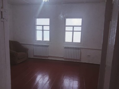 1 комнатный дом на долгии срок, газ, душ, аристон.