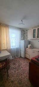 Двух комнатная с центр. отоплением, Варианты обмена на авто транспорт. !