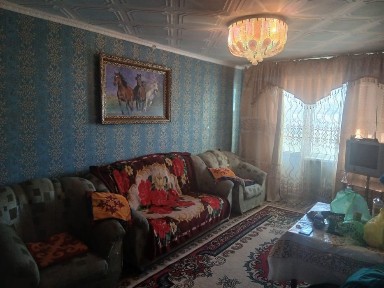 5-9дом, 5 этаж, без ремонт. 9 млн