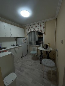 44кв 2 комнатная квартира по улице Егизбаева (с улицы Розыбакиева)