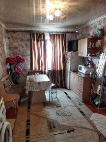 Продам дом теплый, светлый, 4 комнаты, гараж, хоз постройки 6 соток.