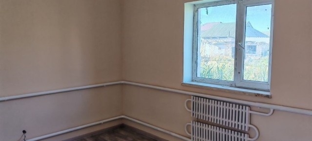 Новый дом. Сдаю 2 ком дом рядом школа школа, поликлиника, детский сад.