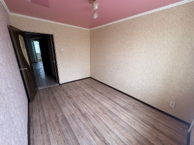 Продам 3-х комн. квартиру с хорошим ремонтом на 4 этаже 5 эт. дома