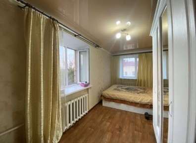 Сдам 2 ком квартиру в центре