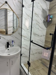 1- ком квартира с меб очень уютная и теплая. Ремонт свежий. Рядом шк