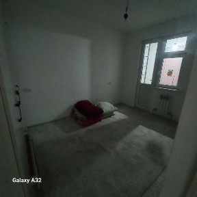 Жаңа қала, 2 бөлме, жас отбасы болмаса студент қыздарға беріледі