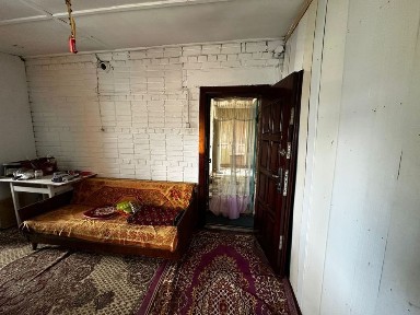 Поодам дом в поселке Босбек