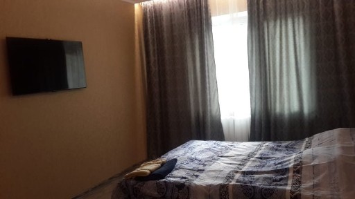 Сдаю 1ком. в 8мкр. На сутки и на ночь. С кондиционером.