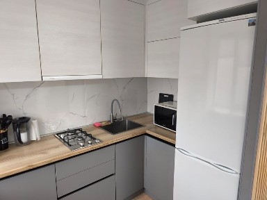 Сдам 2 комнатную квартиру в районе 3 гор больницы магазина Жанар