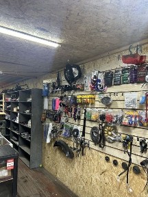 Точка по продаже мото и велозапчастей. Мотозапчасти