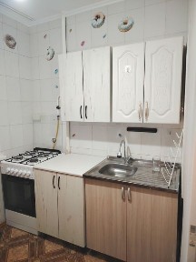 Сдам двухкомнатную квартиру в центре города, напротив Акимата