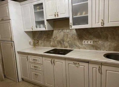 Сдам 1 комнатную на долгий срок.