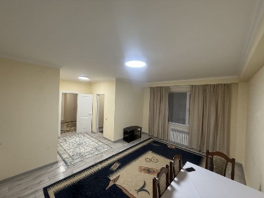 Аренда квартиры помесячно в частном доме г. Алматы.