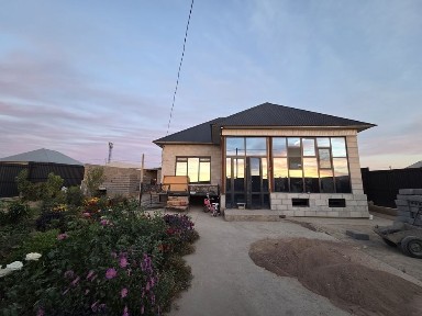 Жаксы уй жаксы жерде мектеп касында