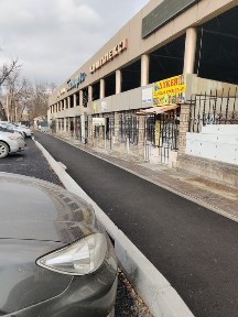 Сдам охраняемую территорию под навесом в аренду в центре города Арбат