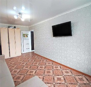 Продаю 1 комн. квартиру на 2 этаже, с ремонтом на 2 м-не.