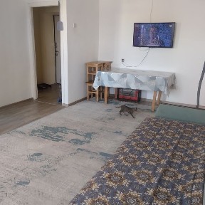 Продаётся 2-х комнатная квартира на 5 этаже. Частично с мебелью и тех