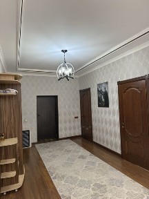 Продается дом в элитном районе, вдоль трассы