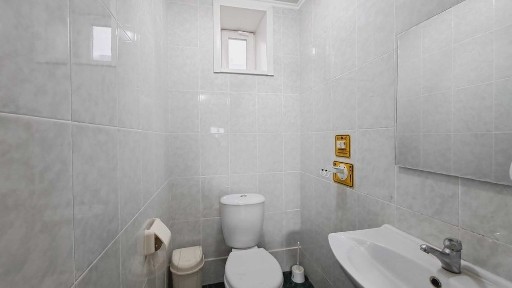 Продам автомастерскую на 2 подъемника в г. Тобыл