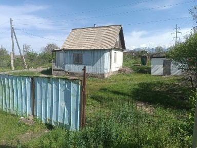 Үй сатылады 3 бөлмелі