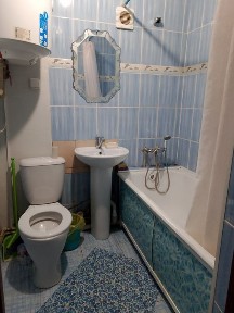 Сдам однокомнатную квартиру в центре помесячно