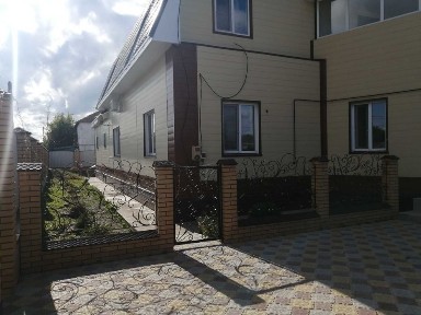 Частный большой дом