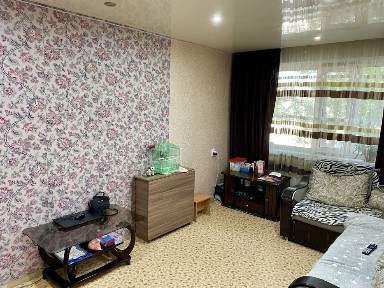 / Продам 3-комнатную квартиру микр 1а, торг !