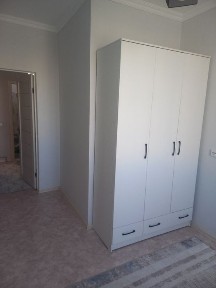 Түркістанда жаңа қалада Тұран молға қарсы орналасқан 3 бөлмелі пәтер