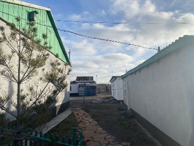 Продам большой дом в селе Петровка, есть Баня, сарай, летняя кухня