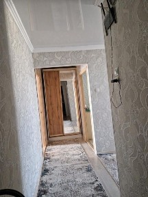 Пәтер сатылады 1мкрн 35үй 30пәтер барлық жиһазымен.