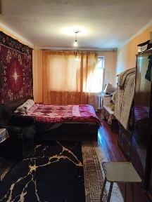 Срочно! 3 ком, не угловая, без ремонта, 2 мкр, 19 дом