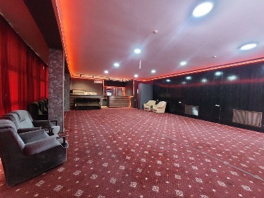 Сдаеться почасовой с проекторной зоной 100кв