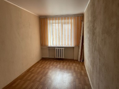 Продаём 2 комнатную квартиру по пр. Республики