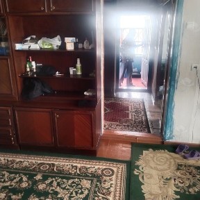 Срочно уй сатылады 5 болме. Суык су ыстык су бар. 12 сот. Автобаз