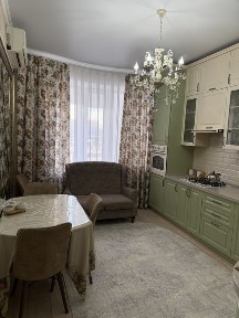 Продается квартира в центре Батыс 2