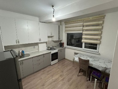 Алма сити 5-те 1 бөлмелі пәтер жалға беріледі. Мектептің жанында, і