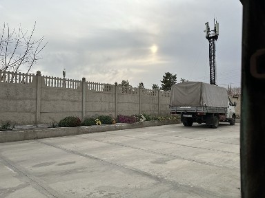 Срочно продаю дом с большим участком в центре города