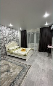 2-х комнатная в по Абая. Центр