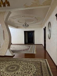 Продается добротный дом в элитном районе города Тараз. С 2 участками