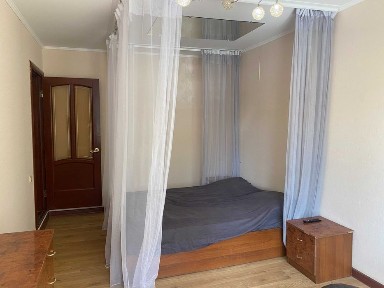 1 к. кв в центре Молдагулова 8/1