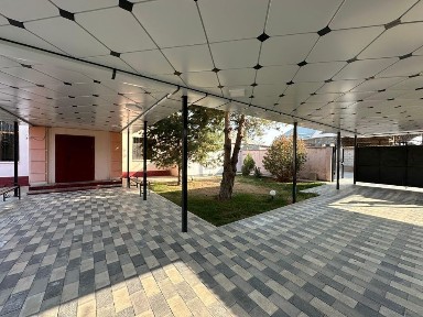 Благоустроенный 2-х этажный дом в микрорайоне 