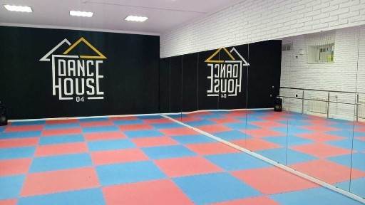 Сдается в аренду зал 70квадрат метров. Для йоги и хореографии