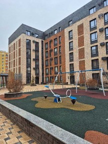 Продам однокомнатную квартиру на Батысе