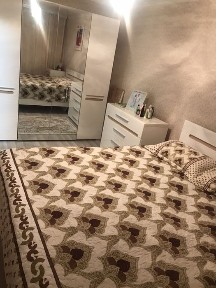 Дом продаётся, Үй сатылады