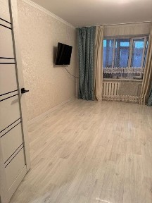 Срочно продаётся 3к. кв в центре города