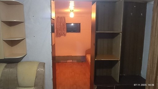 Сдам квартиру в жилом доме ( полуподвальное помещение)