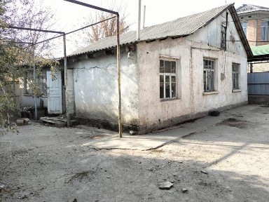 Үй сатылады 7 соттық 7 бөлмелі