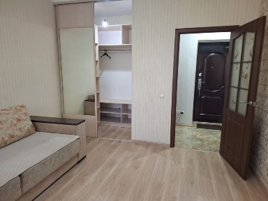 Сдам 1комнатную квартиру район 6 поликлиники